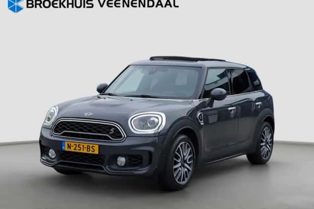 MINI Countryman (2019) thumbnail 1