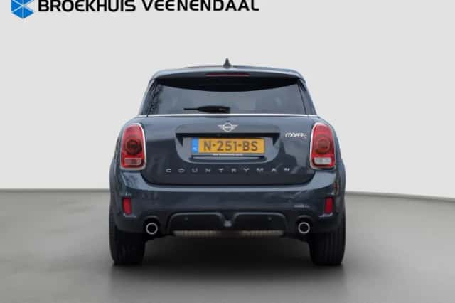 MINI Countryman (2019) thumbnail 5