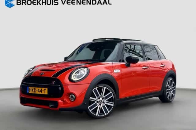 MINI Cooper S (2020) thumbnail 1