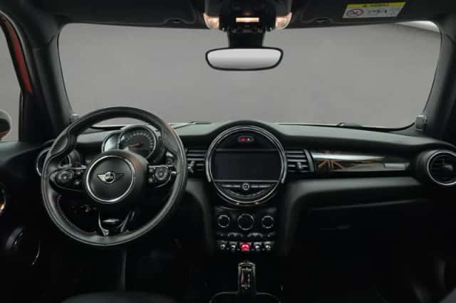 MINI Cooper S (2020) thumbnail 2