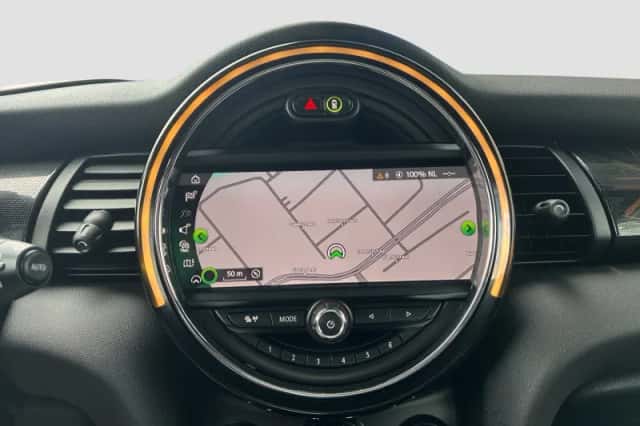 MINI Cooper S (2020) thumbnail 25