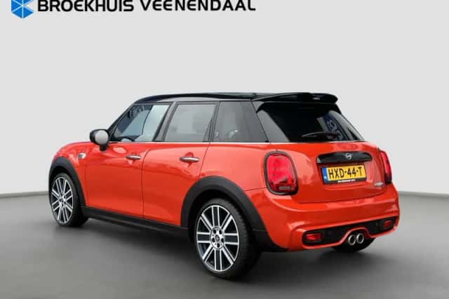 MINI Cooper S (2020) thumbnail 4
