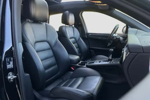 Porsche Macan (2021) thumbnail 11