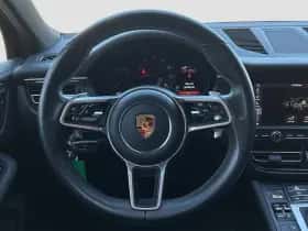 Porsche Macan (2021) thumbnail 13