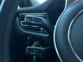 Porsche Macan (2021) thumbnail 18