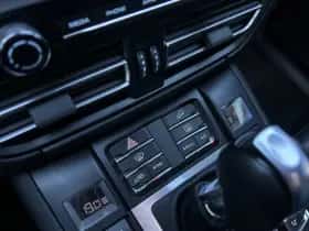 Porsche Macan (2021) thumbnail 27
