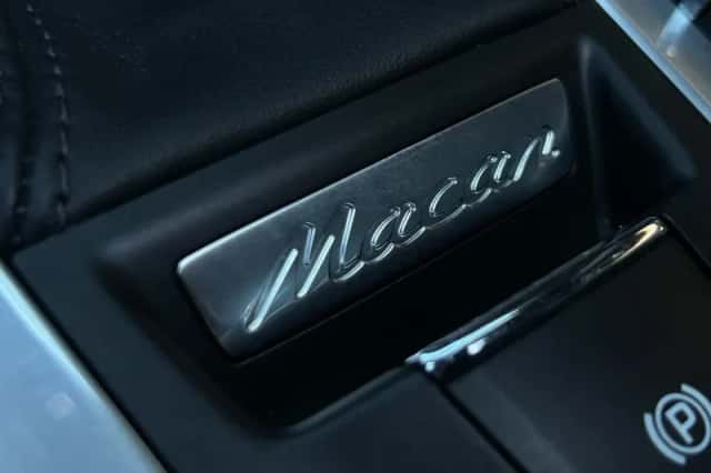 Porsche Macan (2021) thumbnail 28