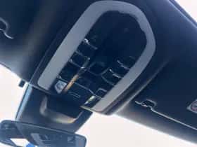 Porsche Macan (2021) thumbnail 30