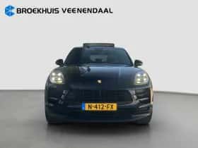 Porsche Macan (2021) thumbnail 4