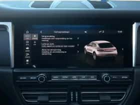 Porsche Macan (2021) thumbnail 34