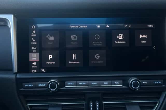 Porsche Macan (2021) thumbnail 35