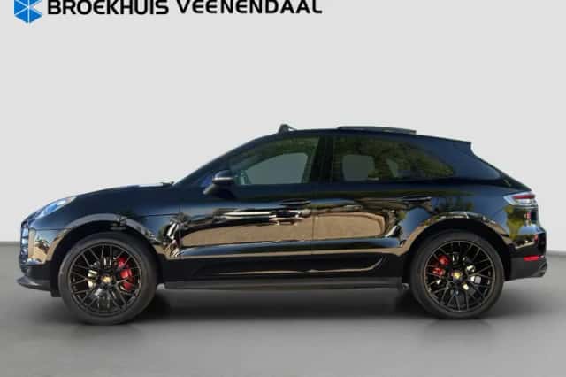 Porsche Macan (2021) thumbnail 6