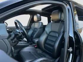 Porsche Macan (2021) thumbnail 9