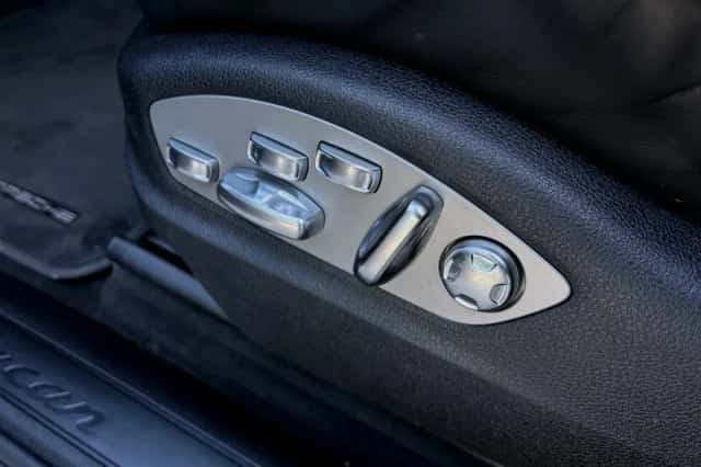 Porsche Macan (2021) thumbnail 10