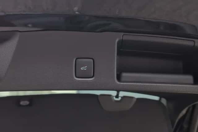 Ford Kuga (2025) thumbnail 24