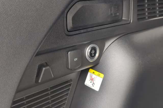 Ford Kuga (2025) thumbnail 25