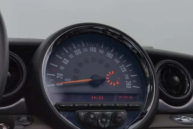 MINI Cabrio (2014) thumbnail 18