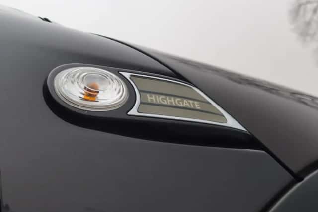 MINI Cabrio (2014) thumbnail 26