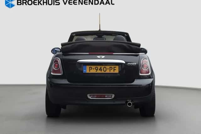MINI Cabrio (2014) thumbnail 4