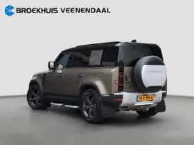 Land Rover Defender (2021) thumbnail 3