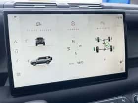 Land Rover Defender (2021) thumbnail 30
