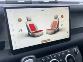 Land Rover Defender (2021) thumbnail 31