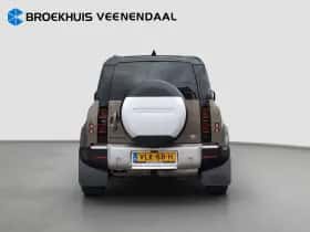 Land Rover Defender (2021) thumbnail 5