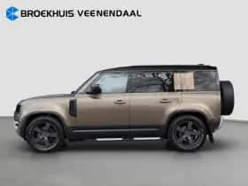 Land Rover Defender (2021) thumbnail 6