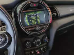 MINI Cooper (2017) thumbnail 17