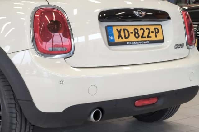 MINI Cooper (2017) thumbnail 24