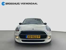 MINI Cooper (2017) thumbnail 4