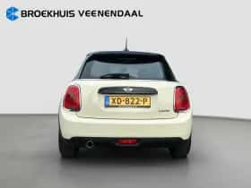 MINI Cooper (2017) thumbnail 5