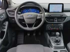 Ford Focus (2020) thumbnail 2