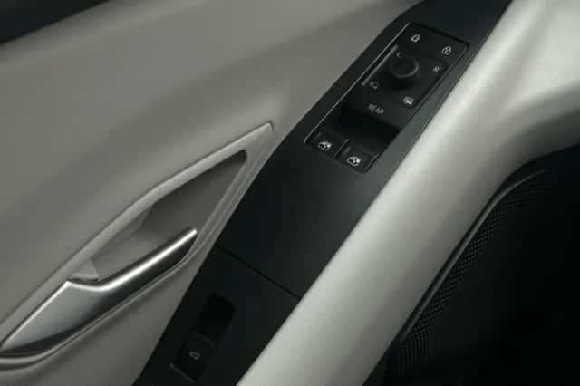 Ford Explorer (2026) thumbnail 18