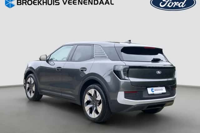 Ford Explorer (2026) thumbnail 3