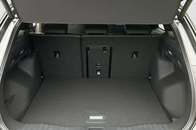 Ford Explorer (2026) thumbnail 32