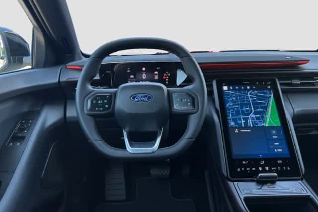 Ford Explorer (2026) thumbnail 2