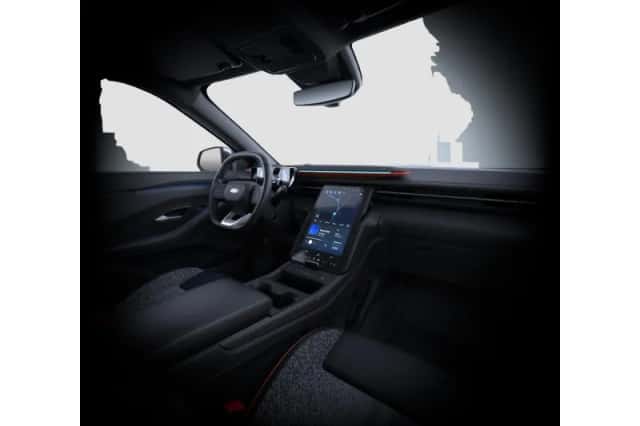 Ford Explorer (2026) thumbnail 5