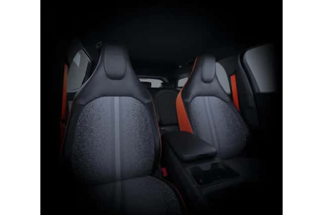 Ford Explorer (2026) thumbnail 6