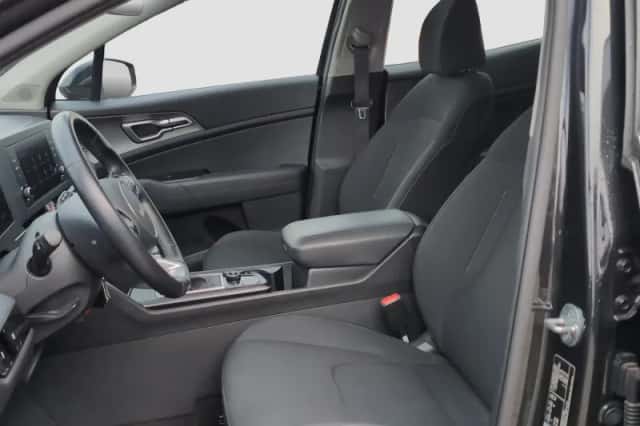 Kia Sportage (2022) thumbnail 6