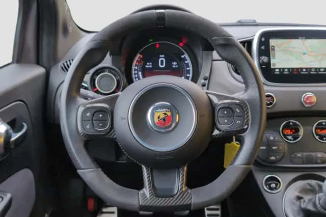Fiat 500 (2019) thumbnail 13