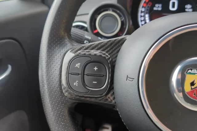 Fiat 500 (2019) thumbnail 18