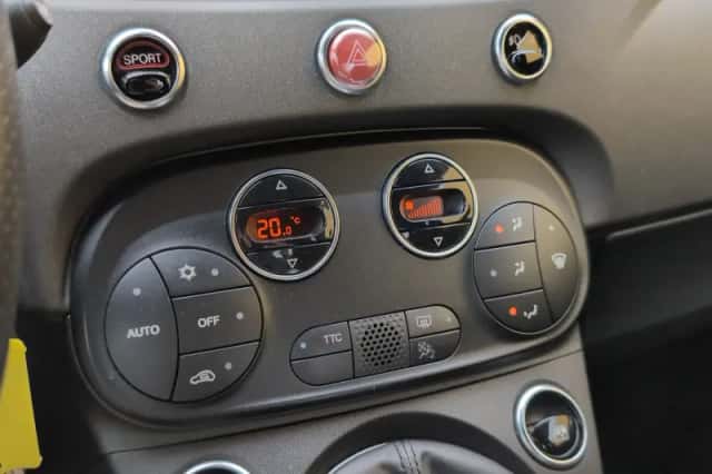 Fiat 500 (2019) thumbnail 26