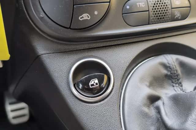 Fiat 500 (2019) thumbnail 27