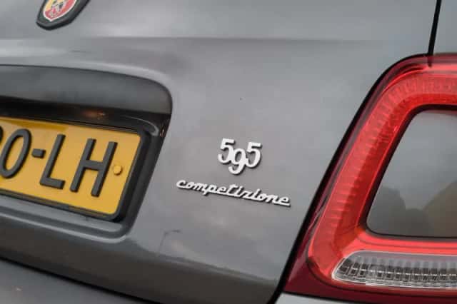 Fiat 500 (2019) thumbnail 38