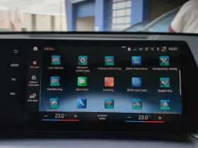 BMW X1 (2023) thumbnail 24