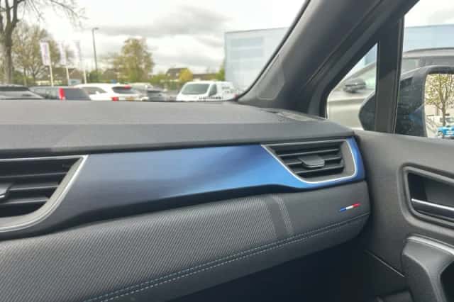 Renault Captur (2024) thumbnail 32