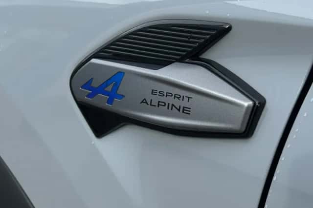 Renault Captur (2024) thumbnail 35