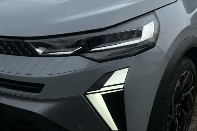 Renault Captur (2024) thumbnail 37