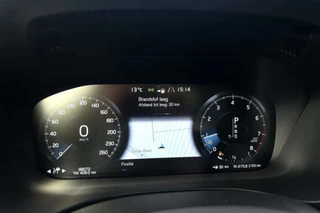 Volvo XC60 (2017) thumbnail 14